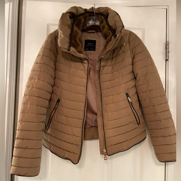 Zara Jackets & Blazers - Zara women’s puffer jacket, bronze, size s